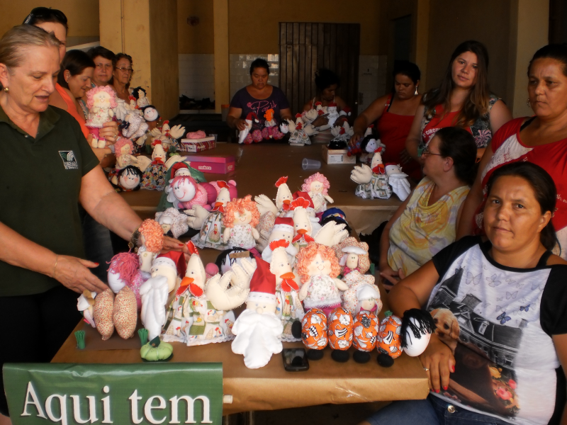 SECRETARIA DE DESENVOLVIMENTO SOCIAL REALIZA CURSO DE BONECOS DE PANO